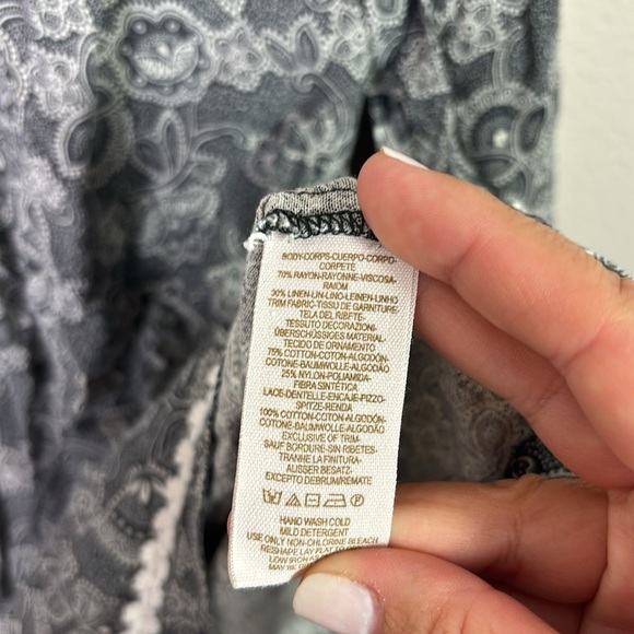 Free People Bohemian Grey White Embroidered Mini Dress size 6 - Picture 6 of 11